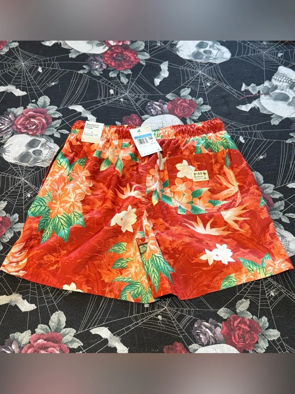 NWT NIKE MENS HAWAIIAN FLOWER SWIM TRUNKS SWIMSUIT SZ MEDIUM